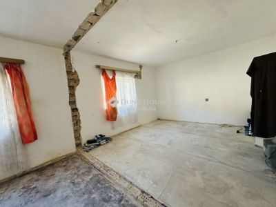 Eladó családi ház Leányvár