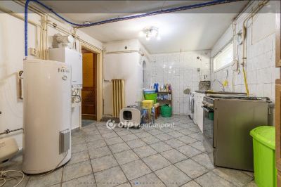 Eladó családi ház Budakeszi