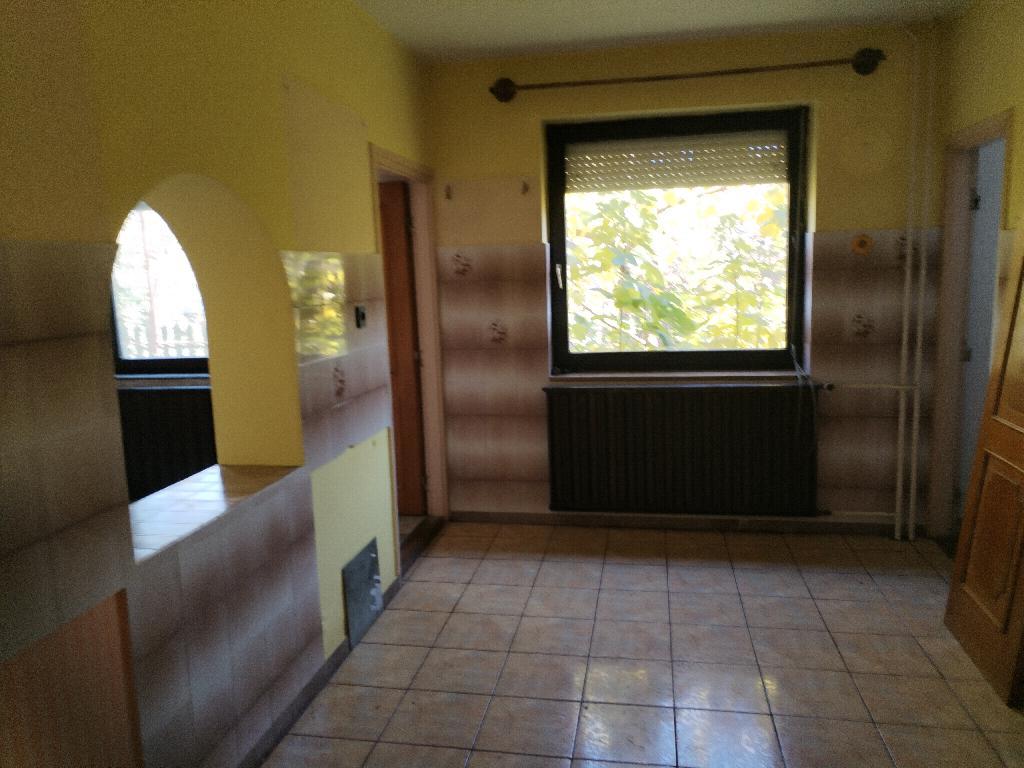 Eladó családi ház Székesfehérvár