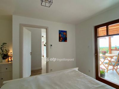 Eladó családi ház Balatonakali