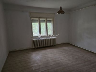 Eladó családi ház Enying