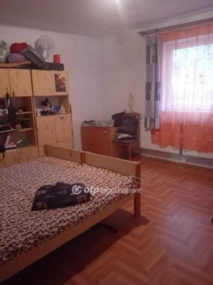 Eladó családi ház Derecske