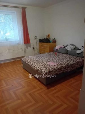 Eladó családi ház Derecske
