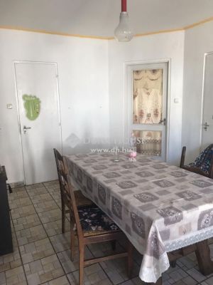 Eladó családi ház Törtel