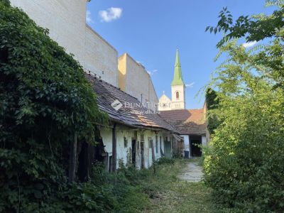 Eladó családi ház Vác