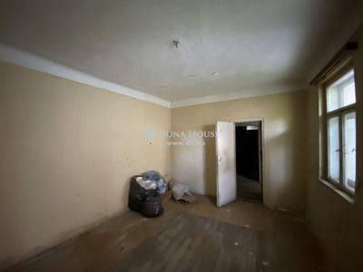 Eladó családi ház Vác