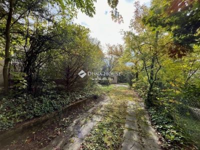 Eladó lakóövezeti telek Budapest