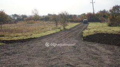 Eladó lakóövezeti telek Markaz