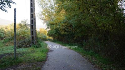 Eladó lakóövezeti telek Markaz