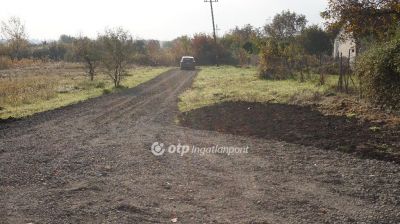 Eladó lakóövezeti telek Markaz