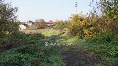 Eladó lakóövezeti telek Markaz