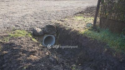 Eladó lakóövezeti telek Markaz