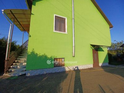 Eladó családi ház Füzesabony