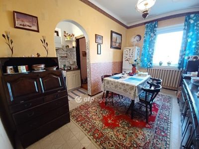 Eladó családi ház Füzesabony