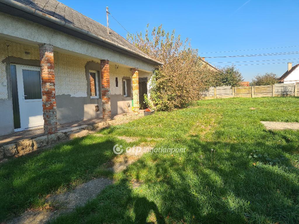Eladó családi ház Balmazújváros