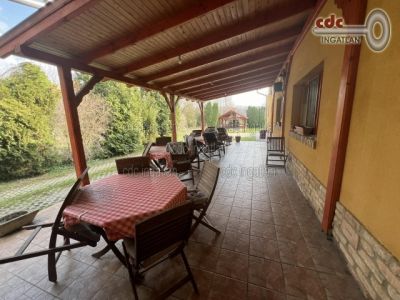 Eladó szálloda, hotel, panzió Páty