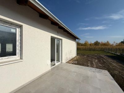 Eladó családi ház Ráckeve