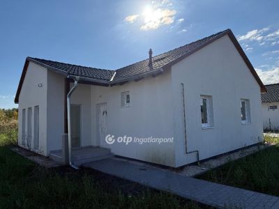 Eladó családi ház Ráckeve