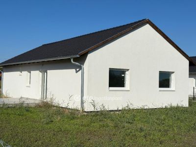 Eladó családi ház Ráckeve