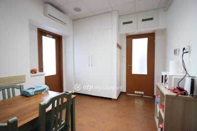 Eladó családi ház Budapest