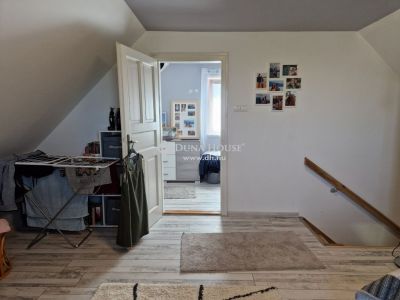 Eladó családi ház Nagykozár