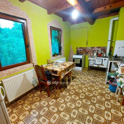 Eladó családi ház Tápiószőlős