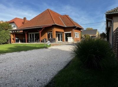 Eladó családi ház Görcsöny