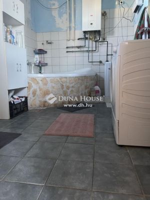 Eladó családi ház Verseg