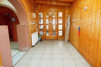 Eladó családi ház Tatabánya
