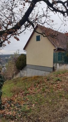 Eladó lakóövezeti telek Velence
