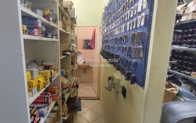 Eladó utcai bejáratú üzlethelység Lengyeltóti