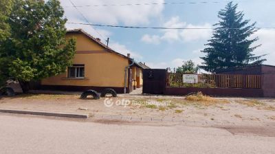 Eladó családi ház Nagykőrös