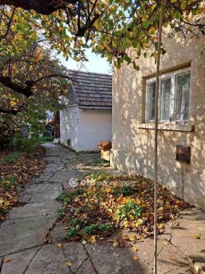 Eladó lakóövezeti telek Szeged