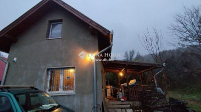 Eladó tanya Pécel