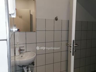 Kiadó egyéb iroda Szekszárd