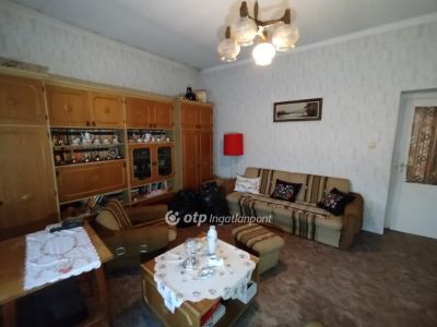 Eladó családi ház Pécs