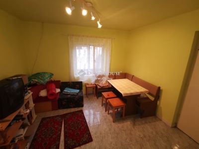 Eladó családi ház Lakitelek
