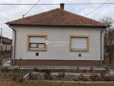 Eladó családi ház Lakitelek