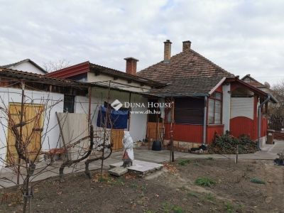 Eladó családi ház Lakitelek