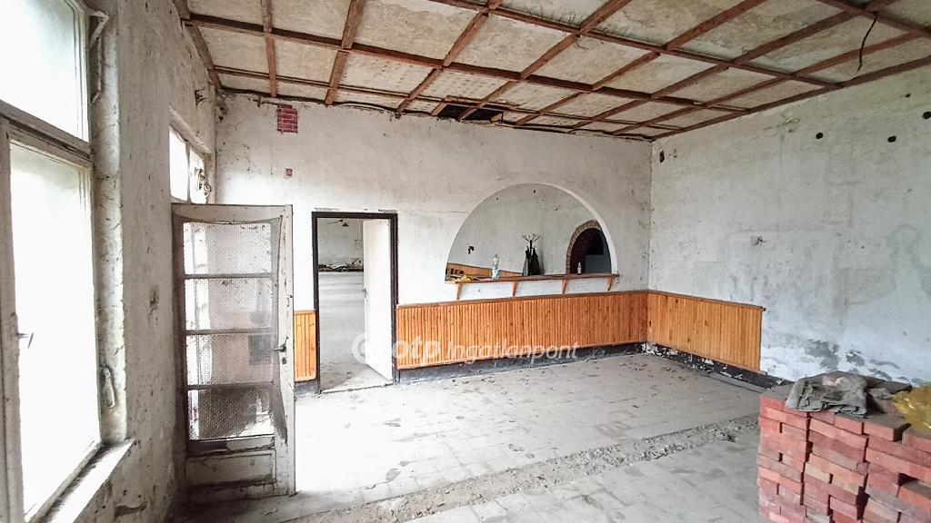 Eladó étterem, vendéglő Tiszasüly