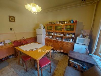 Eladó családi ház Debrecen