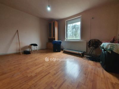 Eladó családi ház Debrecen