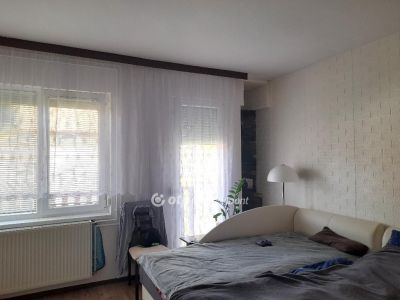 Eladó családi ház Szeged
