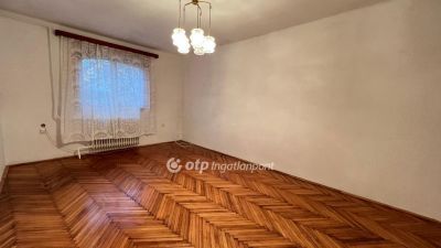 Eladó családi ház Eger