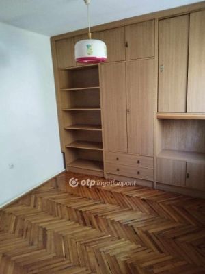 Eladó családi ház Eger