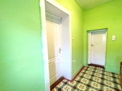Eladó családi ház Kenderes