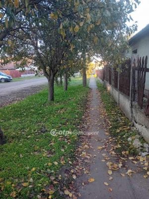 Eladó családi ház Derecske