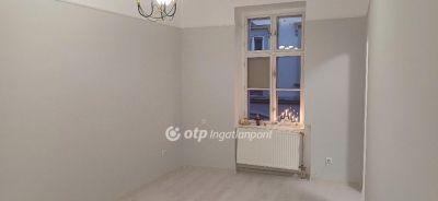 Eladó lakás Győr