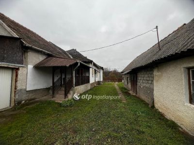 Eladó családi ház Nagyvisnyó