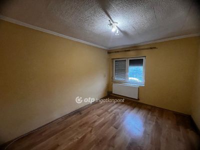 Eladó családi ház Nagyvisnyó